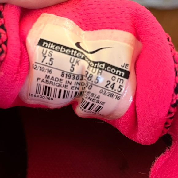 Nike revolution 3 Women athletic tennis  shoes sneakers Sz 7.5, 7 1/2 - Picture 9 of 9